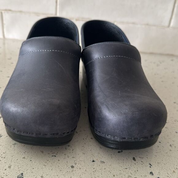 Dansko Women’s Blueberry Leather Clogs Comfortable Professional Shoes Size EU 40 - Picture 13 of 13